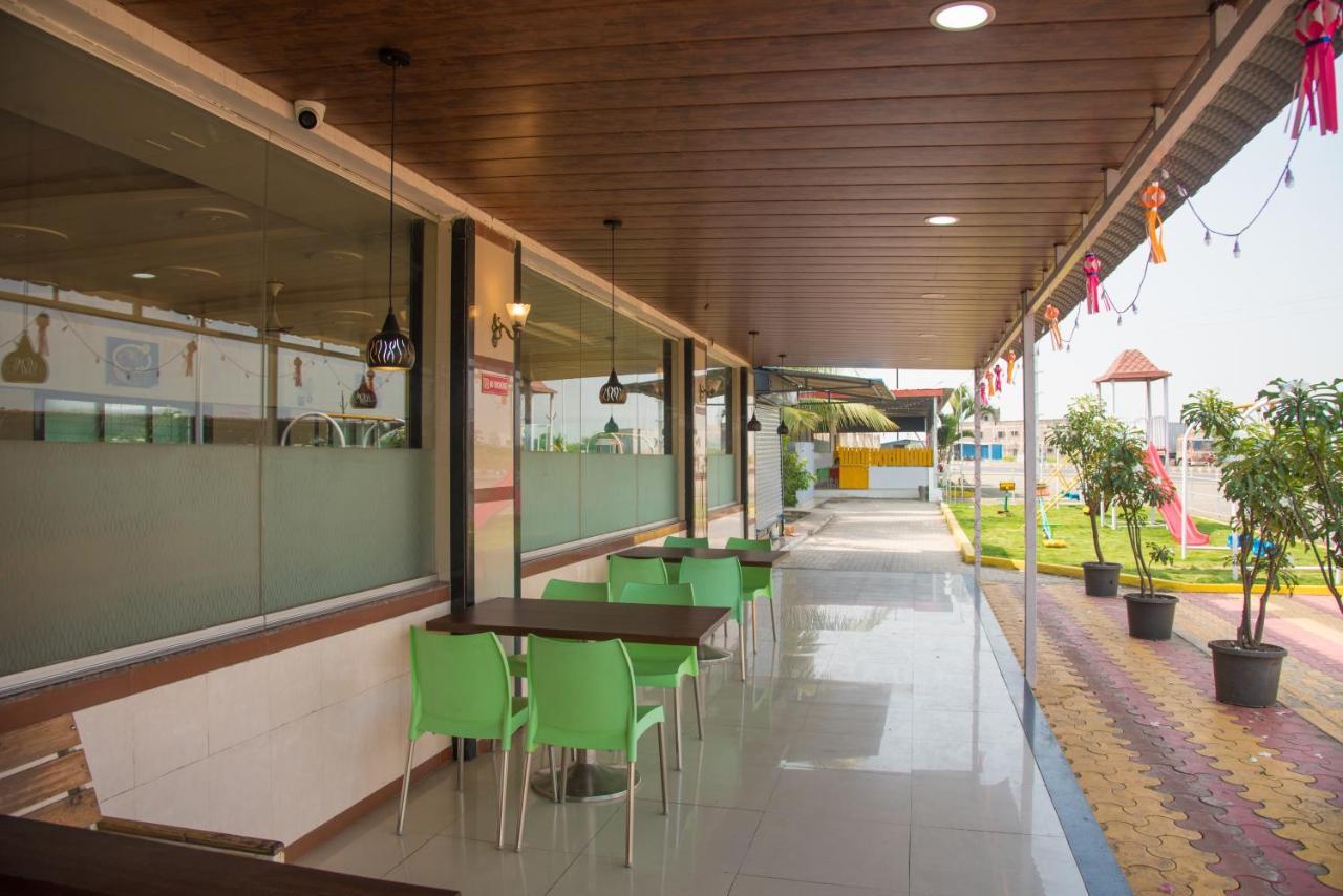 Hotel Rajratna Executive Supe ภายนอก รูปภาพ